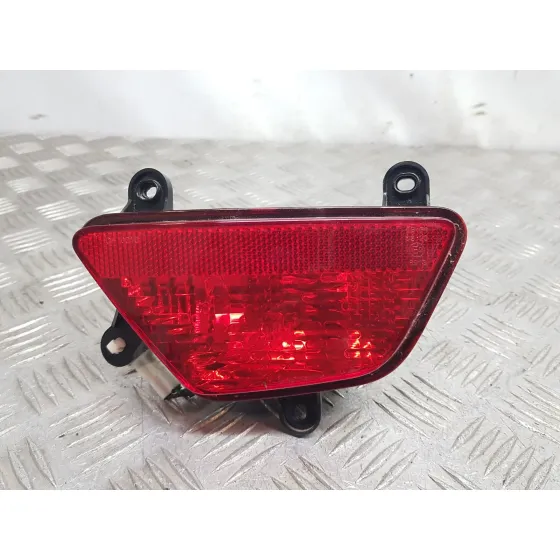 Piloto Trasero Derecho Paragolpes para Mahindra Kuv 100 Nxt