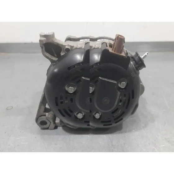 Alternador para Toyota Auris (_E18_)