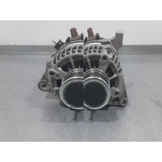 Alternador para Toyota Auris (_E18_)