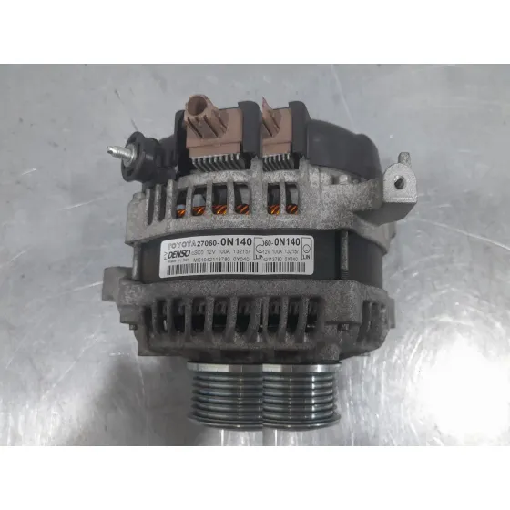 Alternador para Toyota Auris (_E18_)