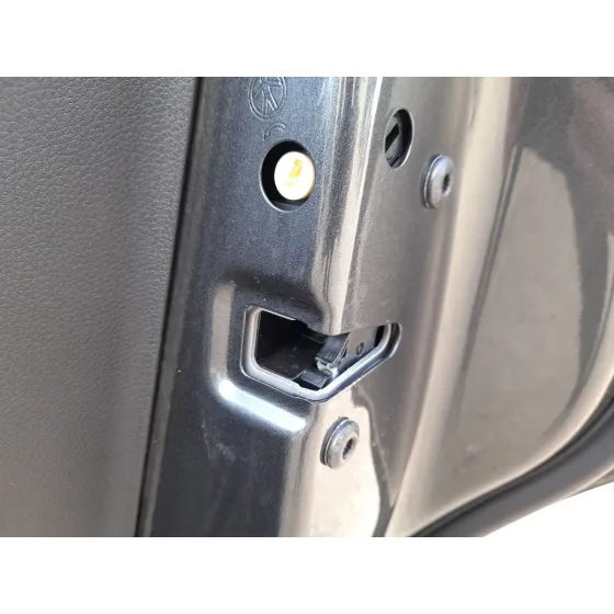 Cerradura Puerta Trasera Derecha para Audi Q3 Sportback (F3N)