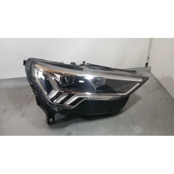 Faro Derecho para Audi Q3 Sportback (F3N)