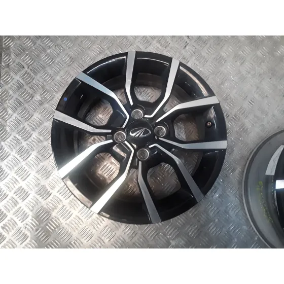 Juego Llantas Aluminio para Mahindra Kuv 100 Nxt
