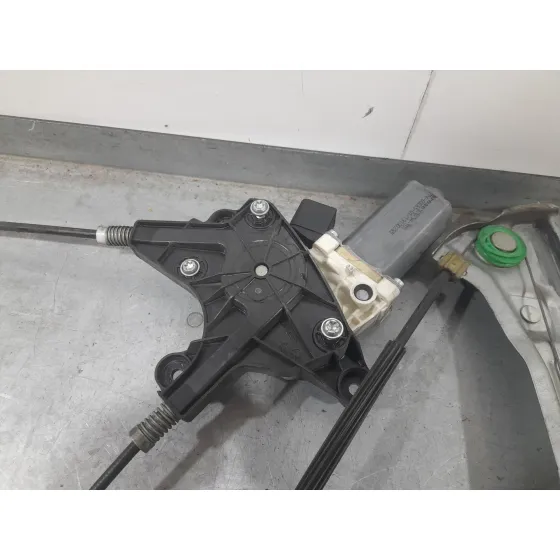 Elevalunas Delantero Derecho para Mercedes-Benz Vito / Mixto Furgoneta (W639)