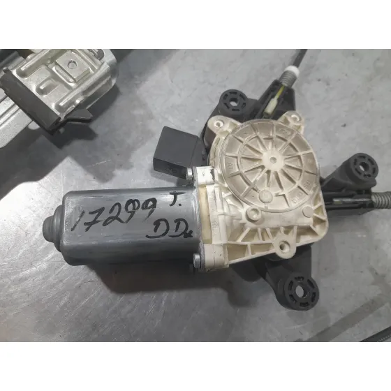 Elevalunas Delantero Derecho para Mercedes-Benz Vito / Mixto Furgoneta (W639)