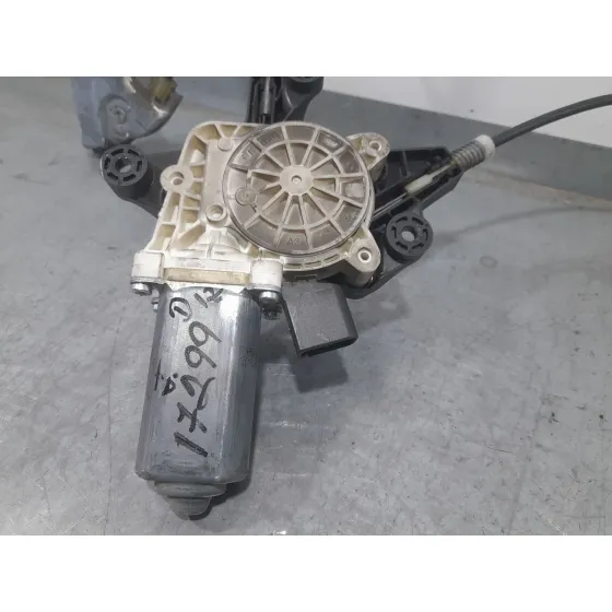 Elevalunas Delantero Izquierdo para Mercedes-Benz Vito / Mixto Furgoneta (W639)
