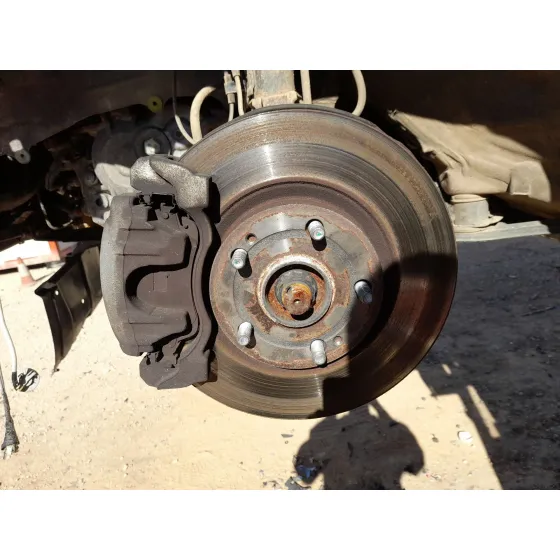Mangueta Delantera Izquierda para Toyota Avensis (_T25_)