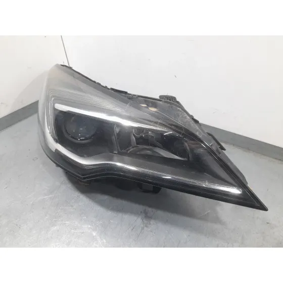 Faro Derecho para Opel Astra K Sports Tourer (B16)
