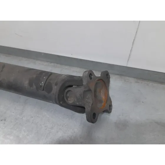 Transmision Central para Nissan Nt400 Cabstar (F24M)