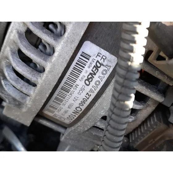 Alternador para Toyota Auris (_E18_)