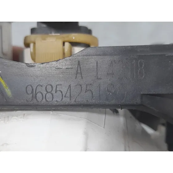 Faro Antiniebla Derecho para Citroën C3 Iii (Sx)