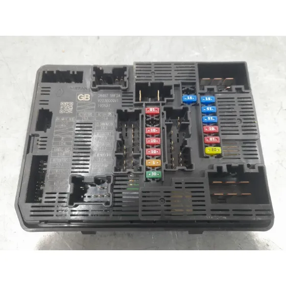 Caja Reles / Fusibles para Nissan Micra V (K14)