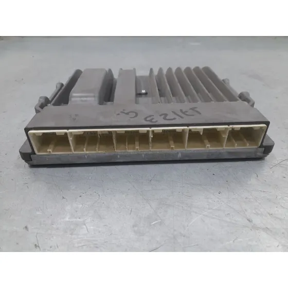 Centralita Motor Uce para Toyota Land Cruiser Prado (_J15_)