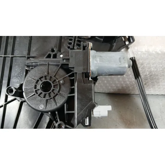 Elevalunas Delantero Derecho para Opel Corsa F (P2Jo)