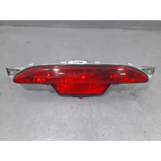 Piloto Trasero Central para Opel Corsa F (P2Jo)