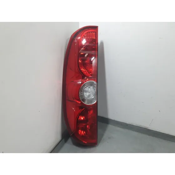 Piloto Trasero Izquierdo para Fiat Doblo Cargo (263_)
