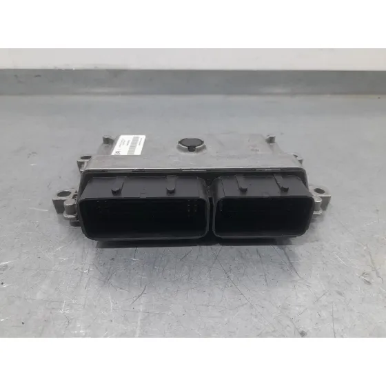 Centralita Motor Uce para Opel Corsa F