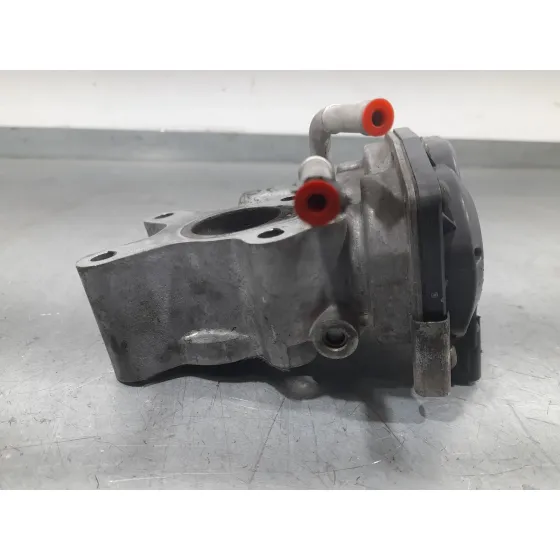 Caja Mariposa Egr para Nissan Cabstar ->09.06