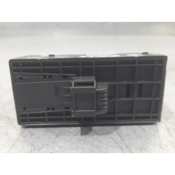 Mando Elevalunas Delantero Izquierdo para Audi A4 B7 (8Ec)