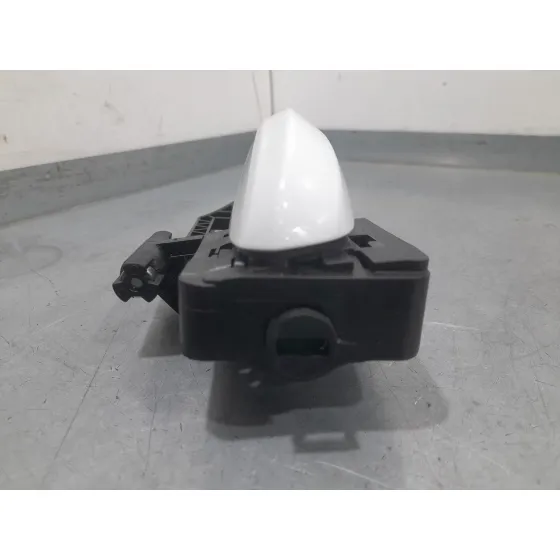 Maneta Exterior Trasera Derecha para Mg Mg 3 (5Fp)
