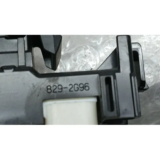 Mando Elevalunas Trasero Izquierdo para Toyota Yaris (_P13_)