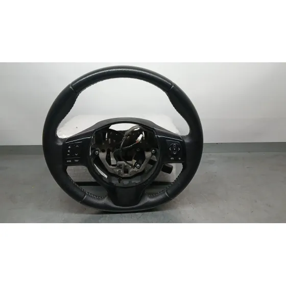 Volante para Toyota Yaris (_P13_)