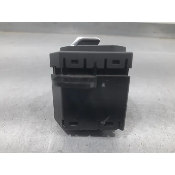 Interruptor para Lynk & Co 01