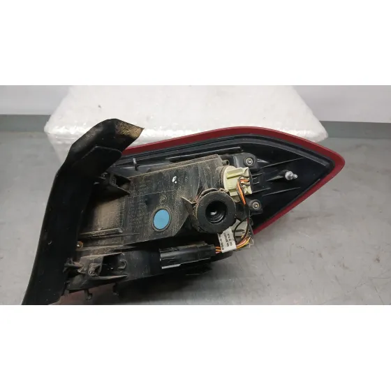 Piloto Trasero Izquierdo Interior para Ford Fiesta Vii (Hj, Hf)
