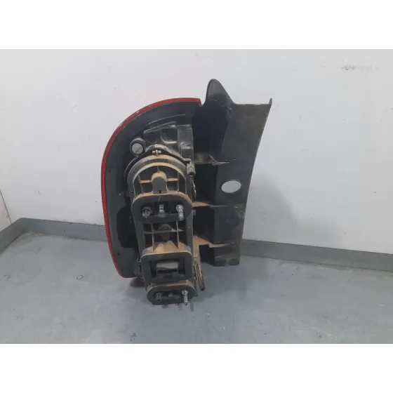 Piloto Trasero Derecho para Dacia Duster (Hs_)