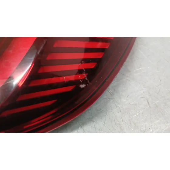 Piloto Trasero Derecho Exterior para Renault Clio V (B7_)