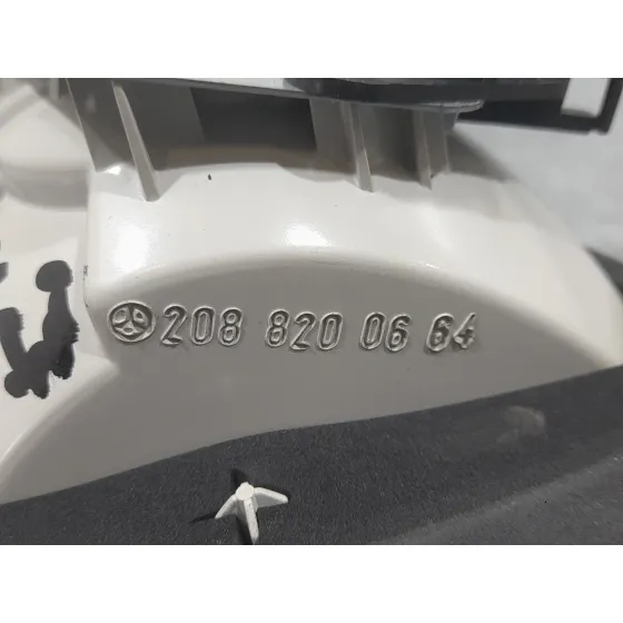Piloto Trasero Derecho Interior para Mercedes-Benz Clk (C208)
