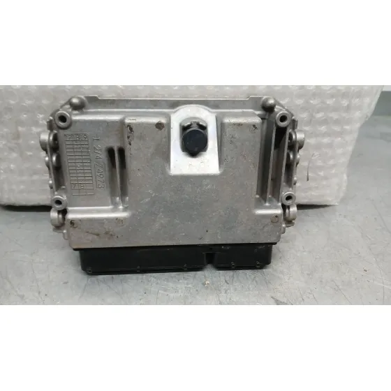 Centralita Motor Uce para Toyota Yaris (_P13_)