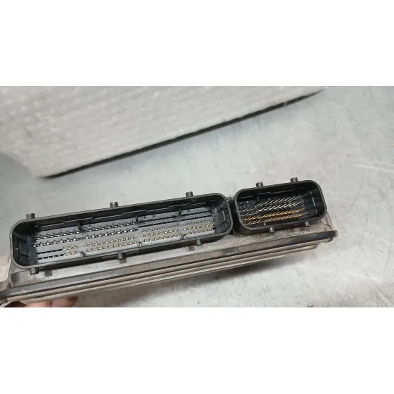 Centralita Motor Uce para Toyota Yaris (_P13_)