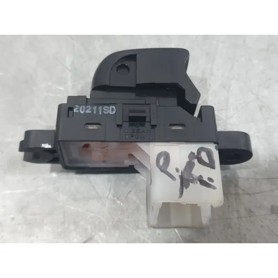 Mando Elevalunas Trasero Derecho para Nissan Micra V (K14)