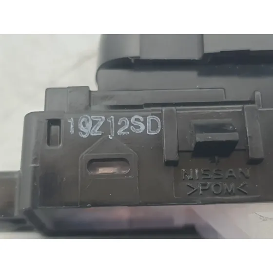 Mando Elevalunas Trasero Izquierdo para Nissan Micra V (K14)