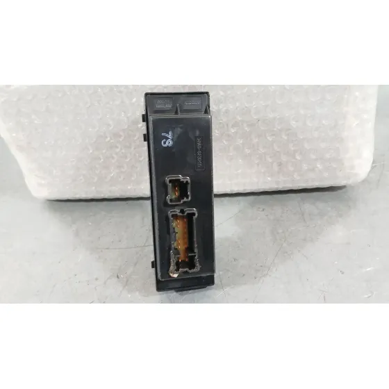 Mando Elevalunas Delantero Izquierdo para Nissan Micra V (K14)