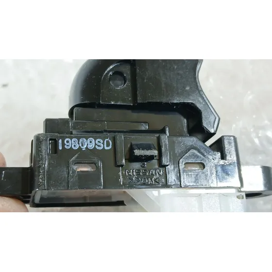 Mando Elevalunas Trasero Izquierdo para Nissan Micra V (K14)
