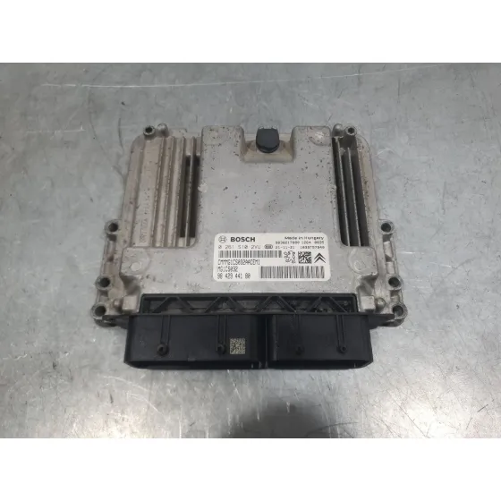 Centralita Motor Uce para Opel Corsa F (P2Jo)