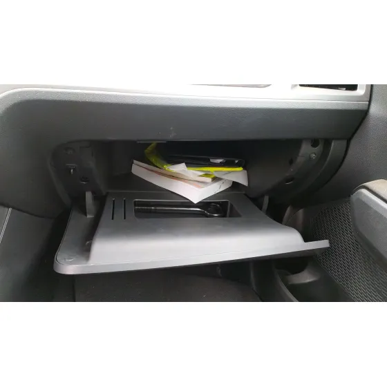 Guantera para Kg Mobility Korando (C300)