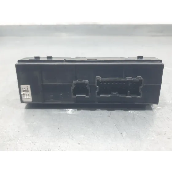 Mando Elevalunas Delantero Izquierdo para Nissan Leaf (Ze0)