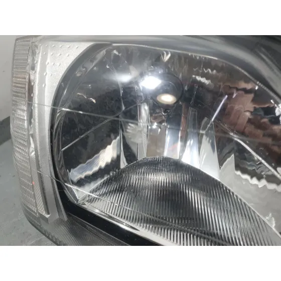 Faro Derecho para Dacia Logan (Ls_)