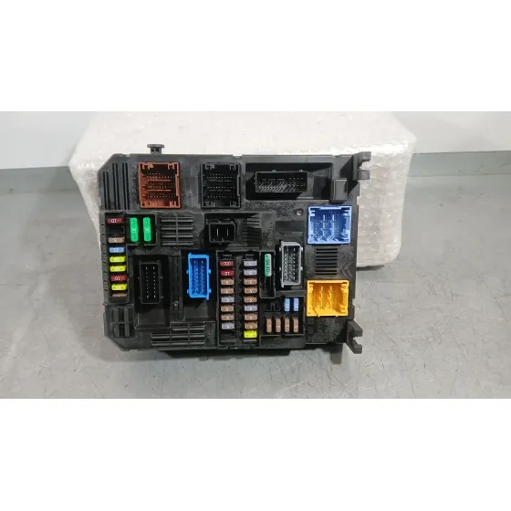 Caja Reles / Fusibles para Citroën C3 Iii (Sx)