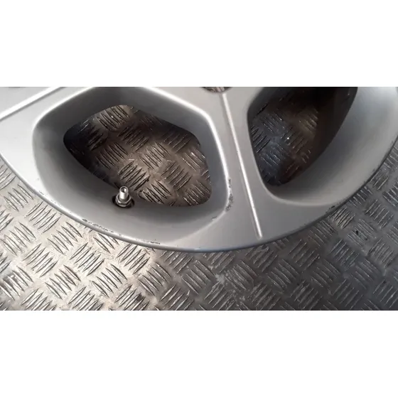 Juego Llantas Aluminio para Nissan Leaf (Ze0)
