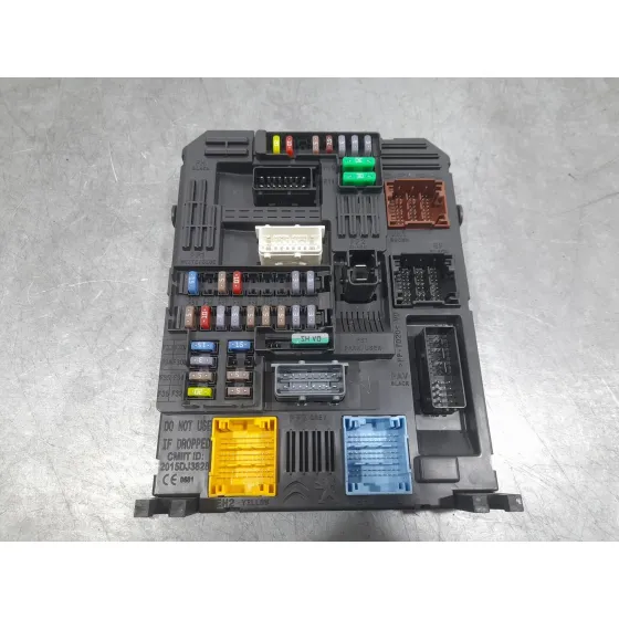 Caja Reles / Fusibles para Peugeot 3008