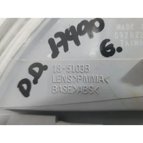 Piloto Delantero Derecho para Volkswagen Passat B5 (3B2)
