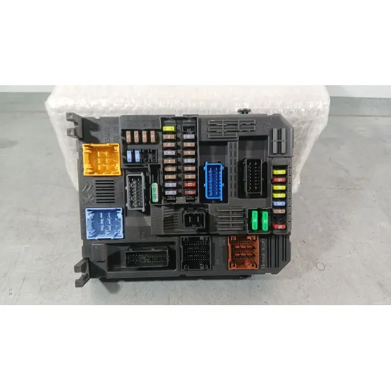 Caja Reles / Fusibles para Citroën C4 Cactus