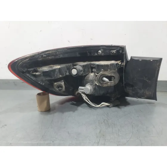Piloto Trasero Derecho Exterior para Mitsubishi Colt