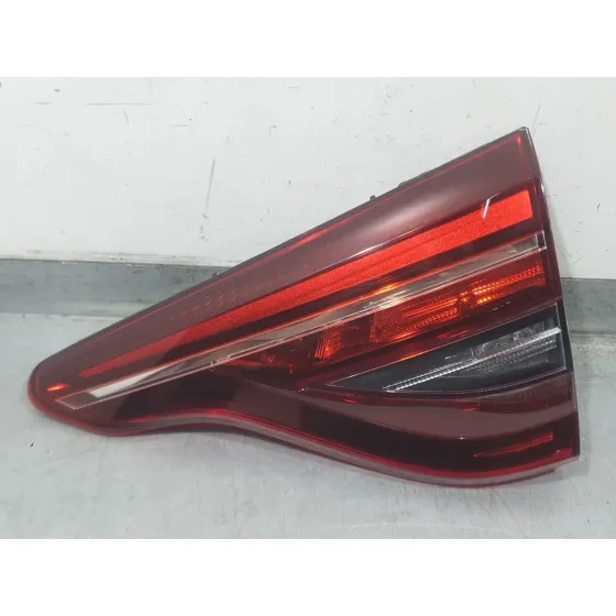 Piloto Trasero Derecho Interior para Mitsubishi Colt