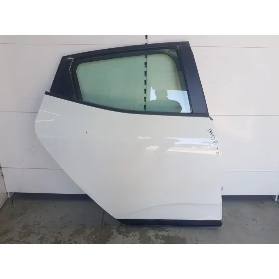 Puerta Trasera Derecha para Mitsubishi Colt