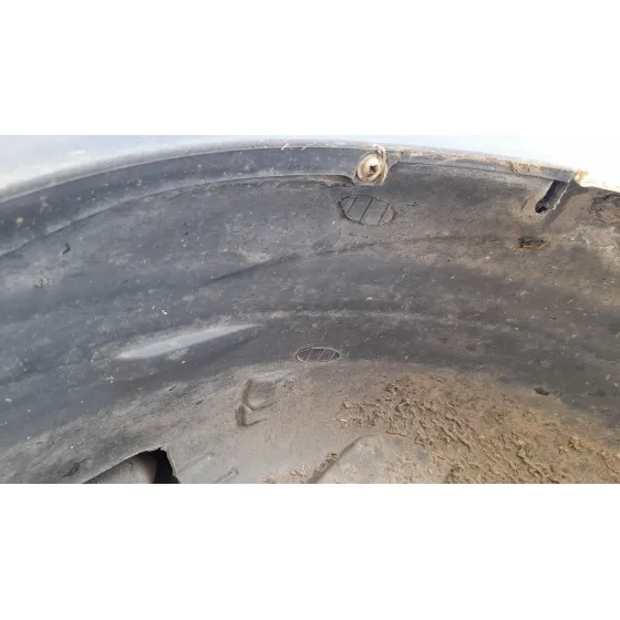 Plastico Pase Rueda Tras. Dch. para Fiat Doblo Cargo (263_)